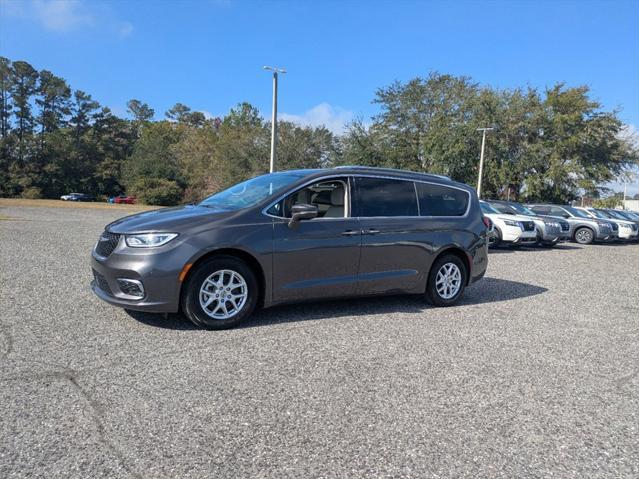 used 2021 Chrysler Pacifica car, priced at $18,995