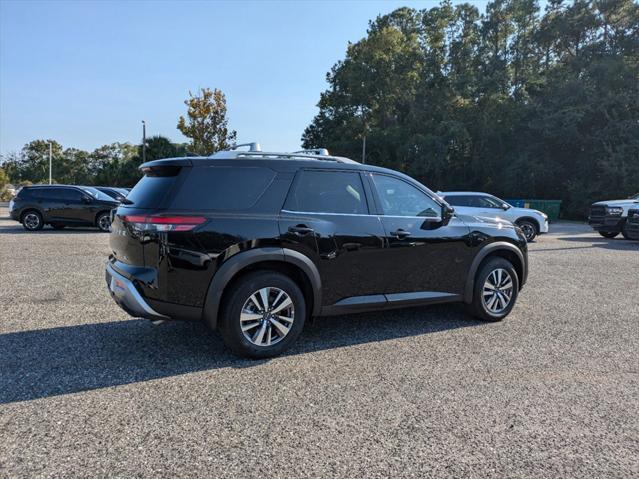 new 2024 Nissan Pathfinder car, priced at $40,360