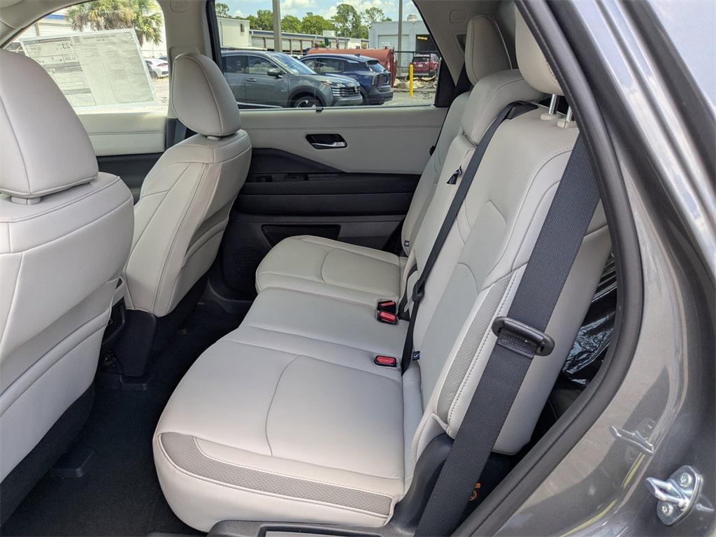 new 2025 Nissan Pathfinder car, priced at $44,250