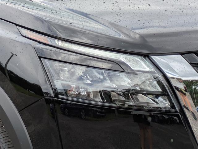 new 2025 Nissan Pathfinder car, priced at $45,350