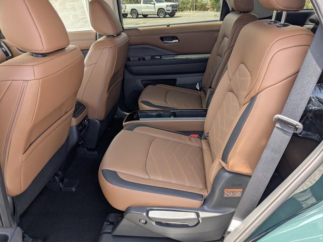 new 2025 Nissan Pathfinder car, priced at $51,077