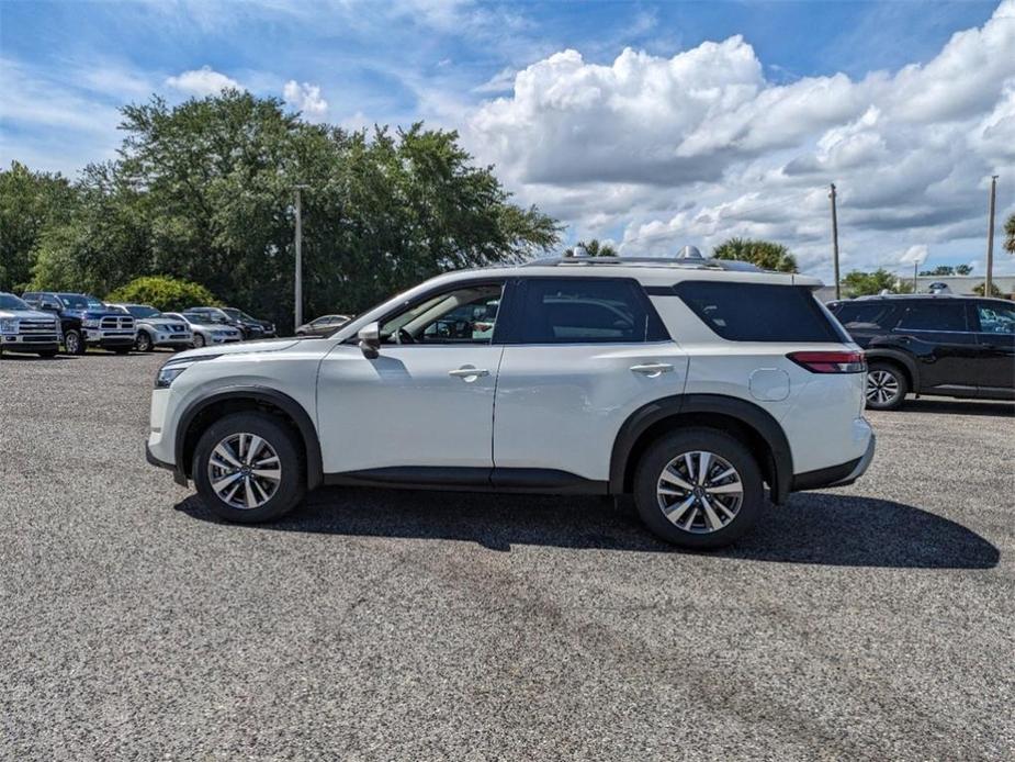 new 2024 Nissan Pathfinder car, priced at $43,659