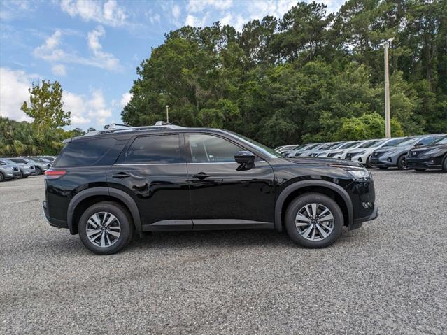 new 2024 Nissan Pathfinder car, priced at $40,277