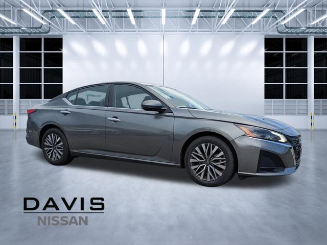 used 2023 Nissan Altima car, priced at $20,650