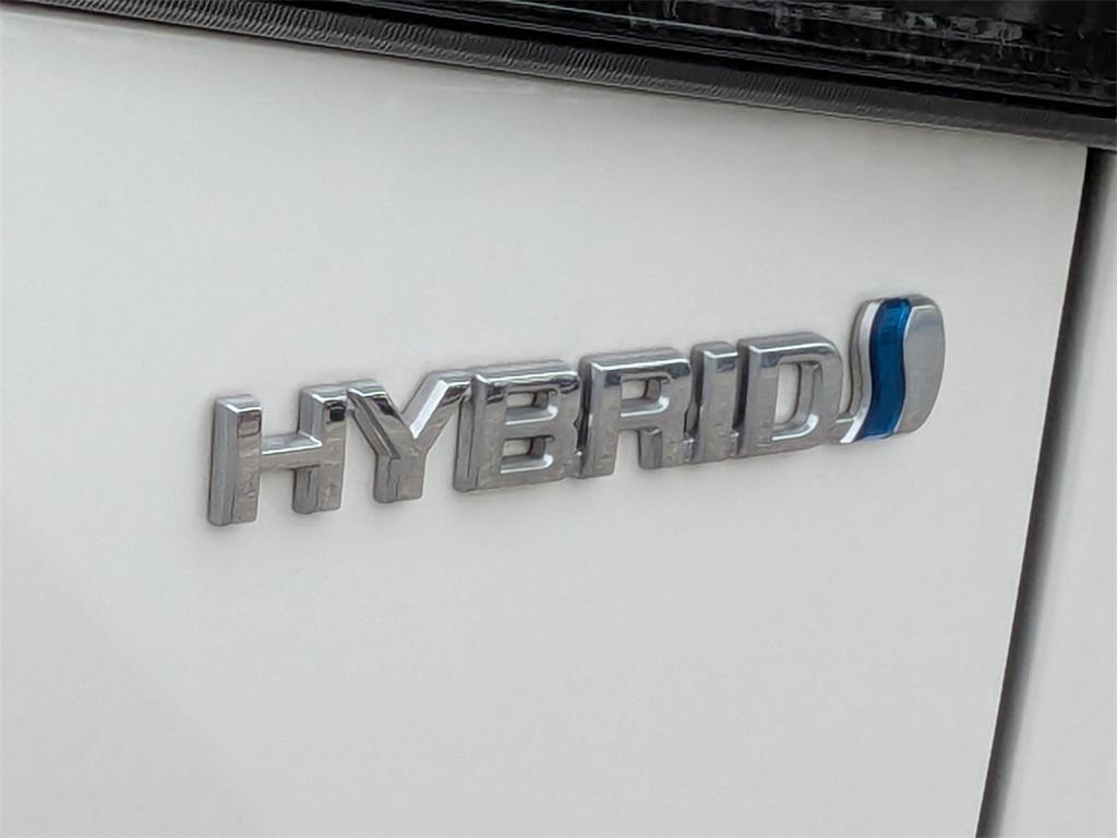 used 2022 Toyota Highlander Hybrid car, priced at $36,700