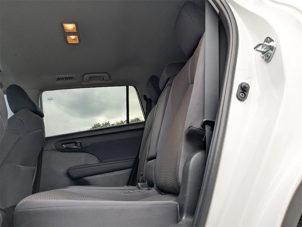 used 2022 Toyota Highlander Hybrid car, priced at $36,700