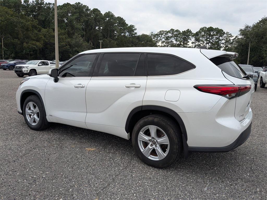 used 2022 Toyota Highlander Hybrid car, priced at $36,700