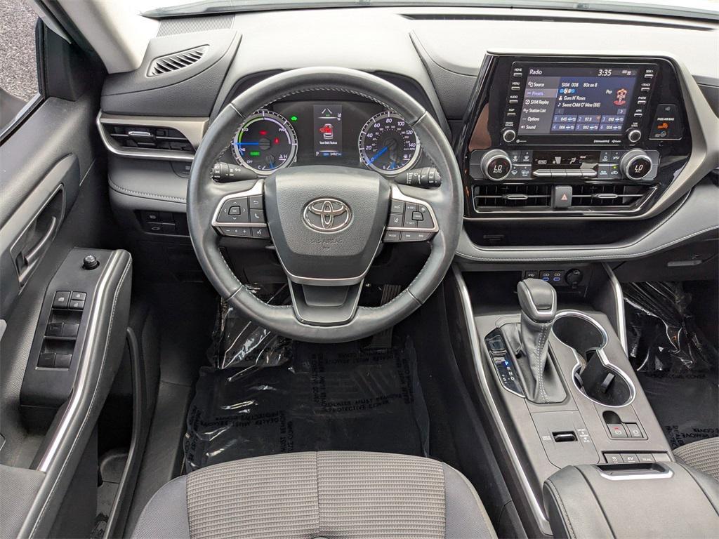 used 2022 Toyota Highlander Hybrid car, priced at $36,700