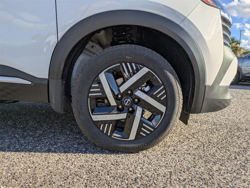 new 2025 Nissan Kicks car, priced at $23,095