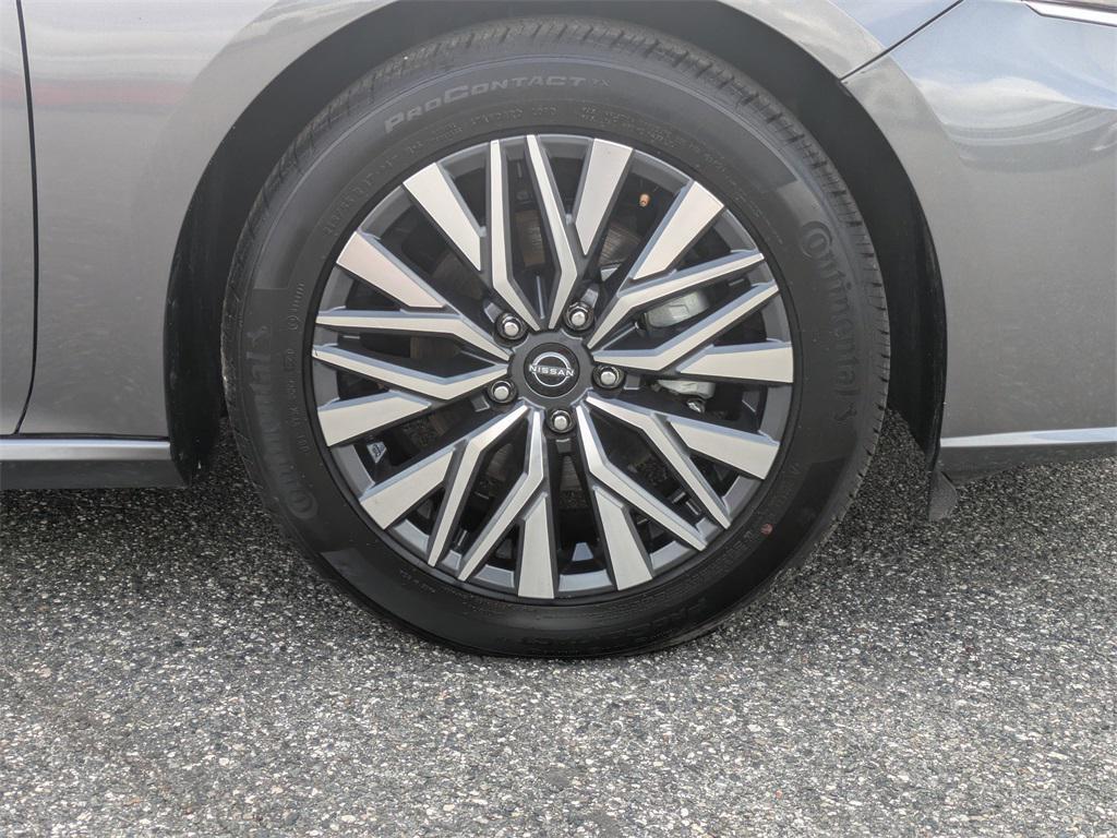 used 2024 Nissan Altima car, priced at $21,400