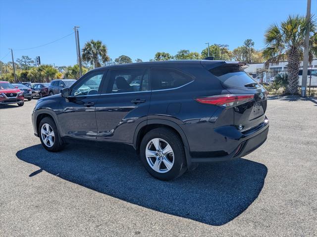 used 2023 Toyota Highlander car, priced at $32,598