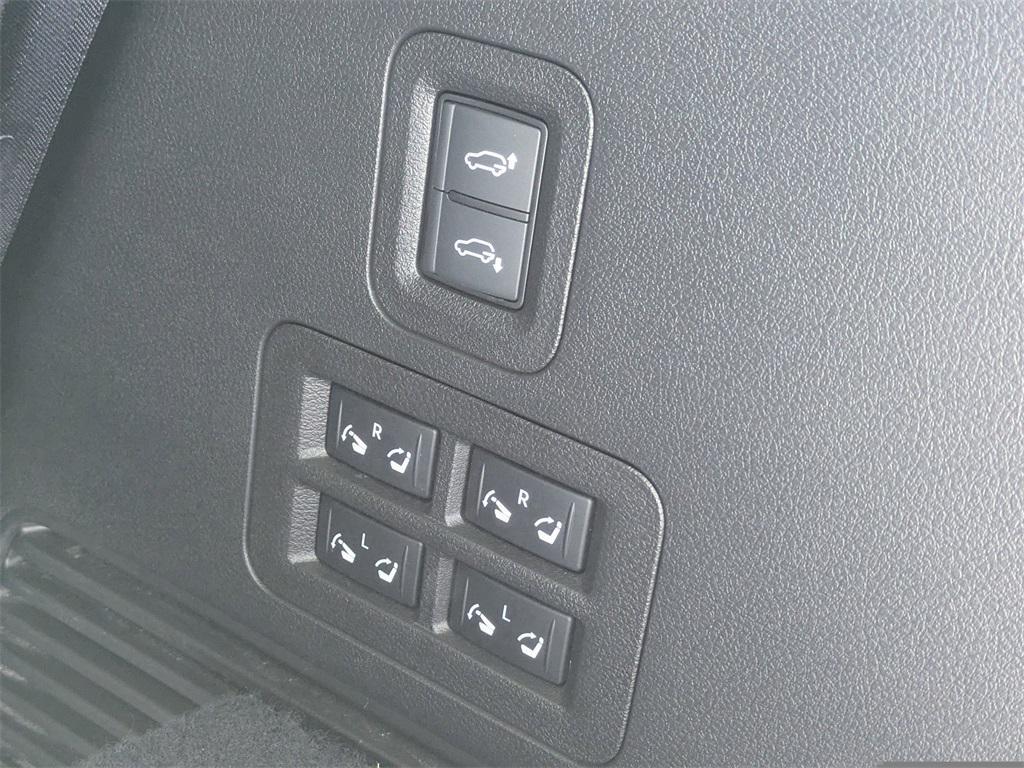 used 2025 INFINITI QX80 car, priced at $78,650