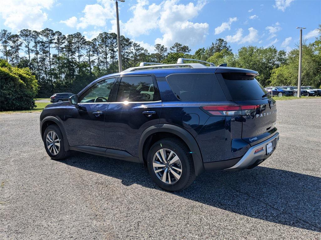 new 2025 Nissan Pathfinder car, priced at $39,080