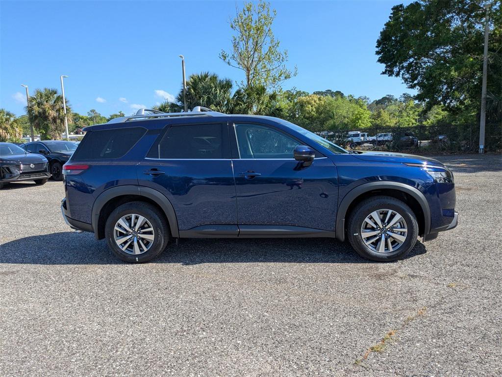 new 2025 Nissan Pathfinder car, priced at $39,080