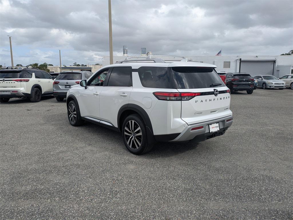 new 2025 Nissan Pathfinder car, priced at $43,905