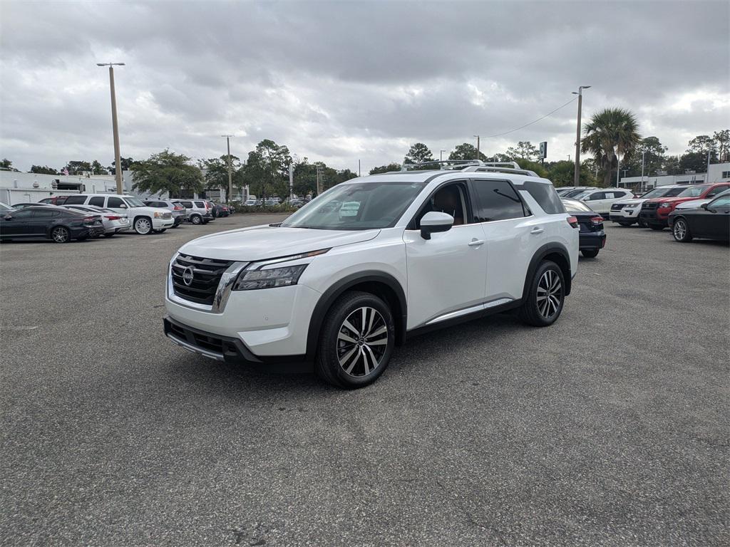 new 2025 Nissan Pathfinder car, priced at $43,905