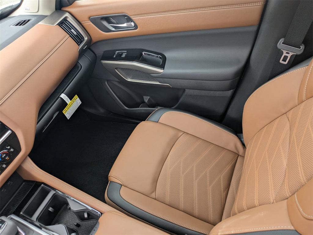 new 2025 Nissan Pathfinder car, priced at $43,905