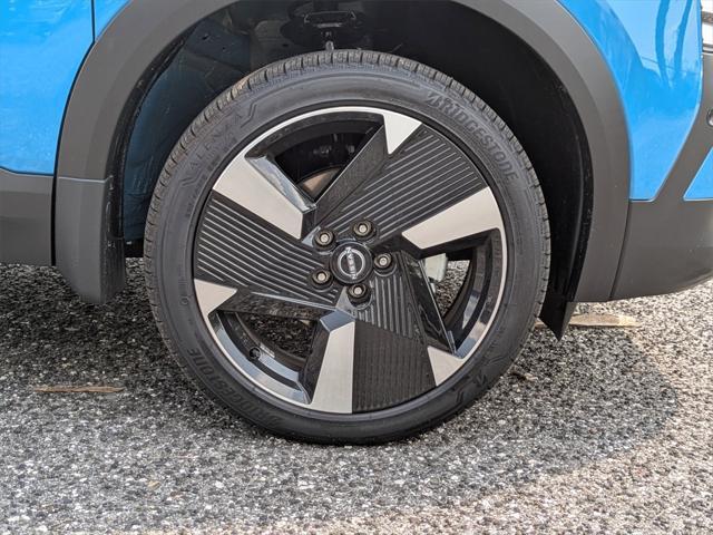 new 2025 Nissan Kicks car, priced at $27,295