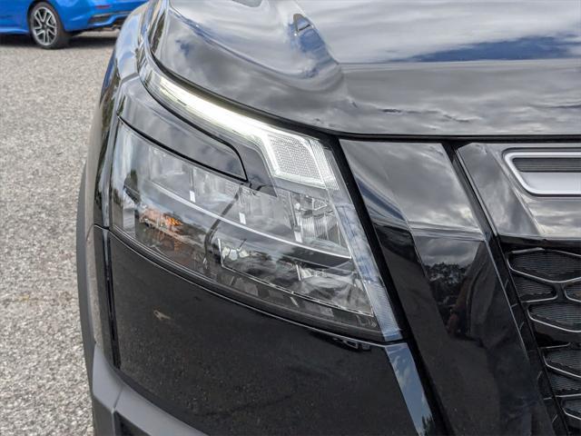 new 2025 Nissan Pathfinder car, priced at $42,670