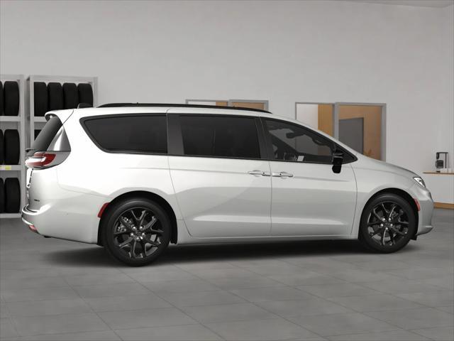 new 2024 Chrysler Pacifica car, priced at $45,006