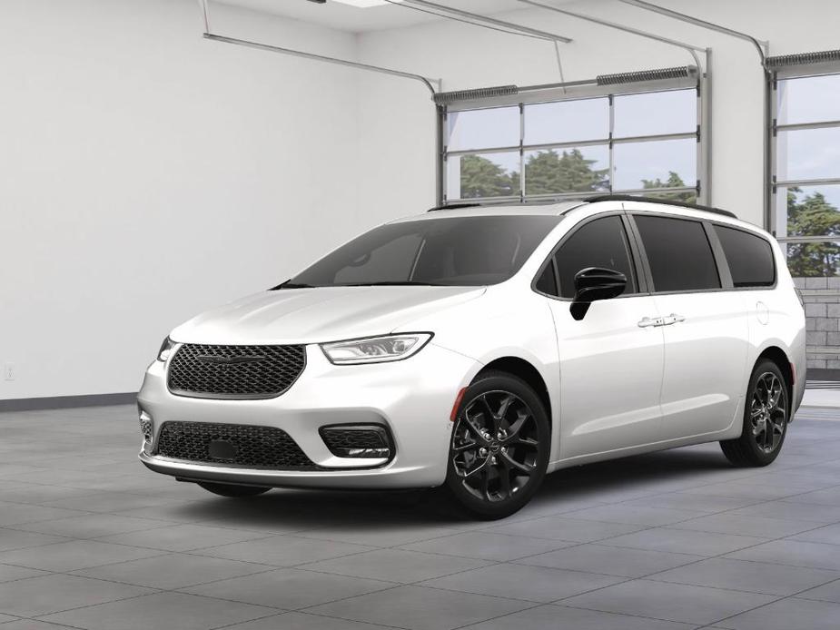 new 2024 Chrysler Pacifica car, priced at $50,256