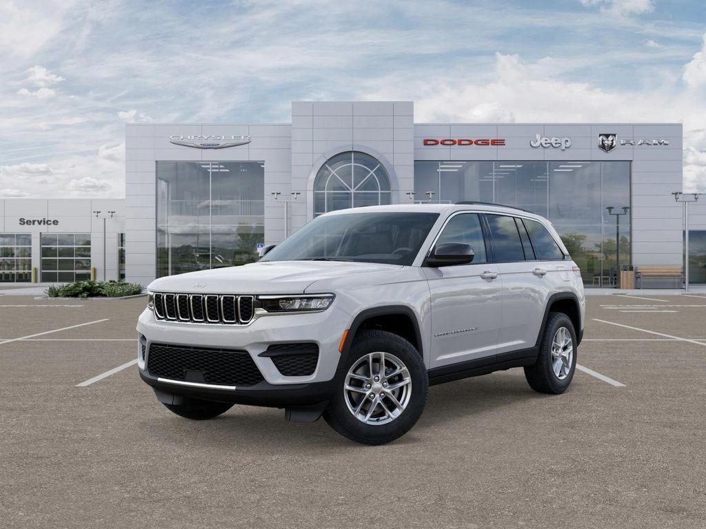 new 2025 Jeep Grand Cherokee car, priced at $40,498