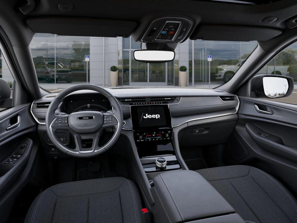 new 2025 Jeep Grand Cherokee car, priced at $40,498