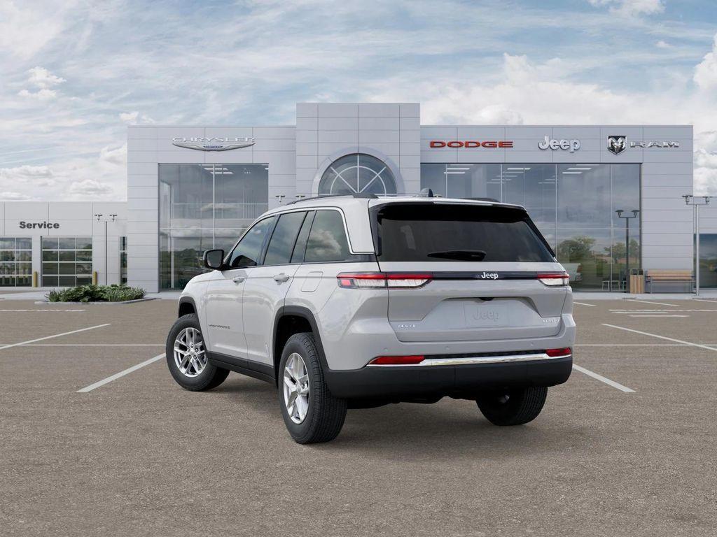 new 2025 Jeep Grand Cherokee car, priced at $40,498