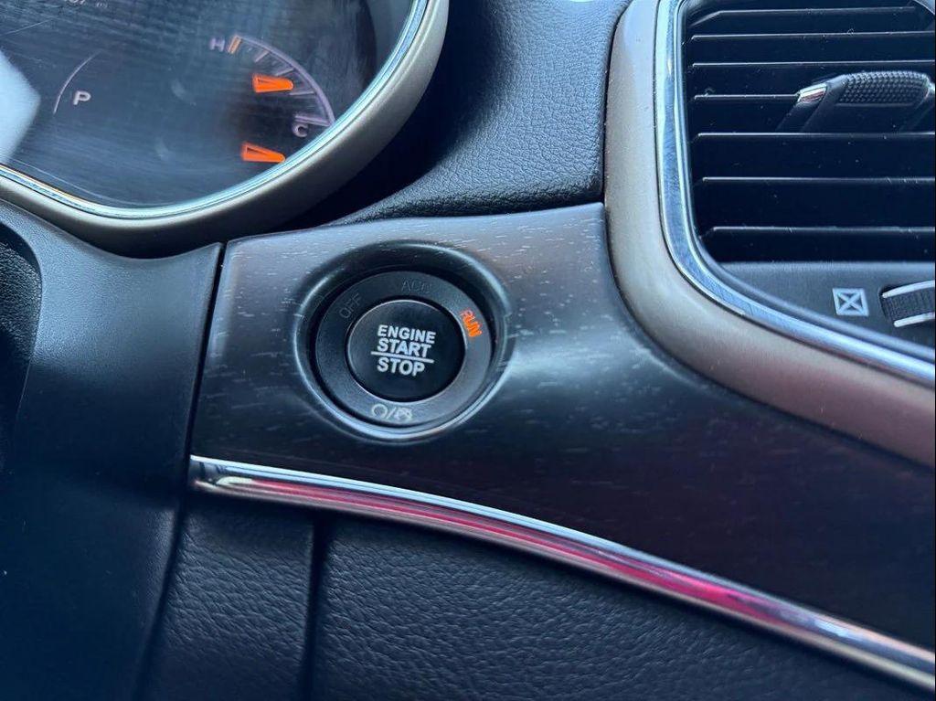 used 2017 Jeep Grand Cherokee car, priced at $18,989