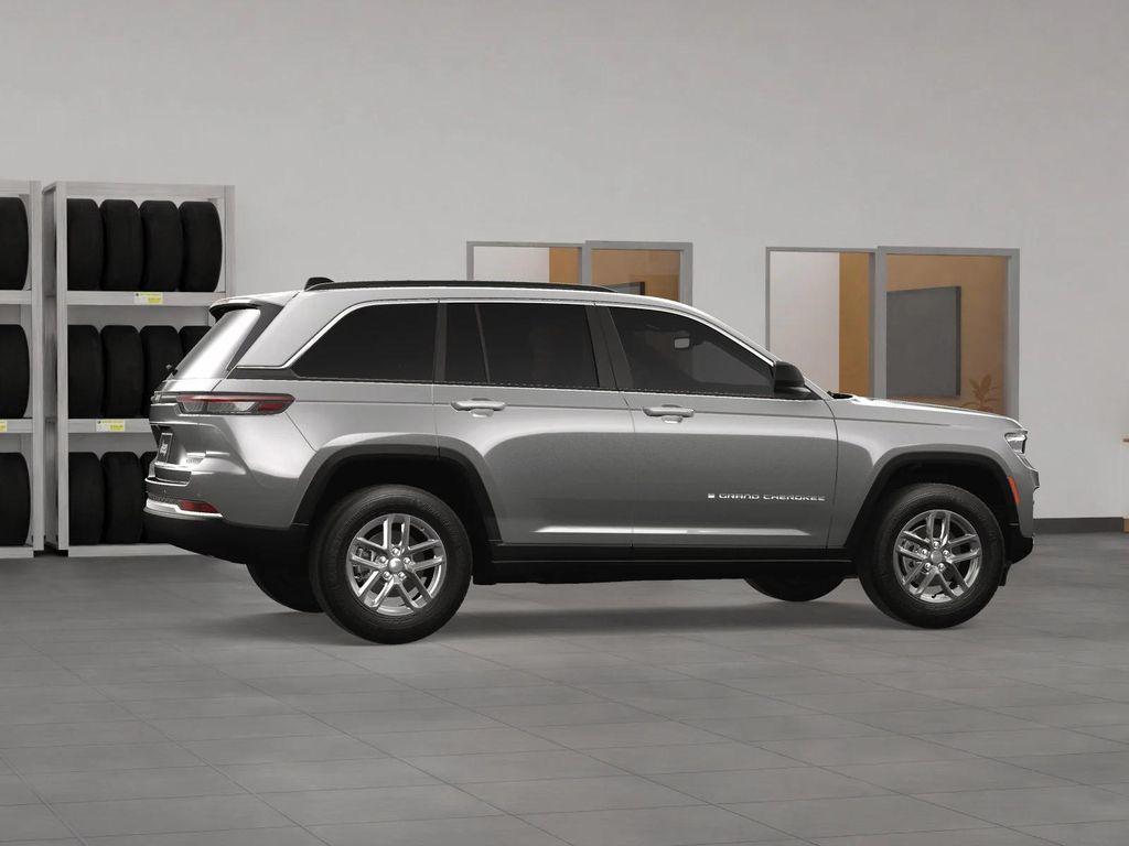 new 2025 Jeep Grand Cherokee car, priced at $41,034