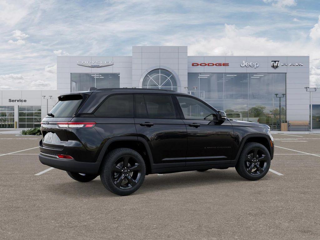 new 2025 Jeep Grand Cherokee car, priced at $49,336