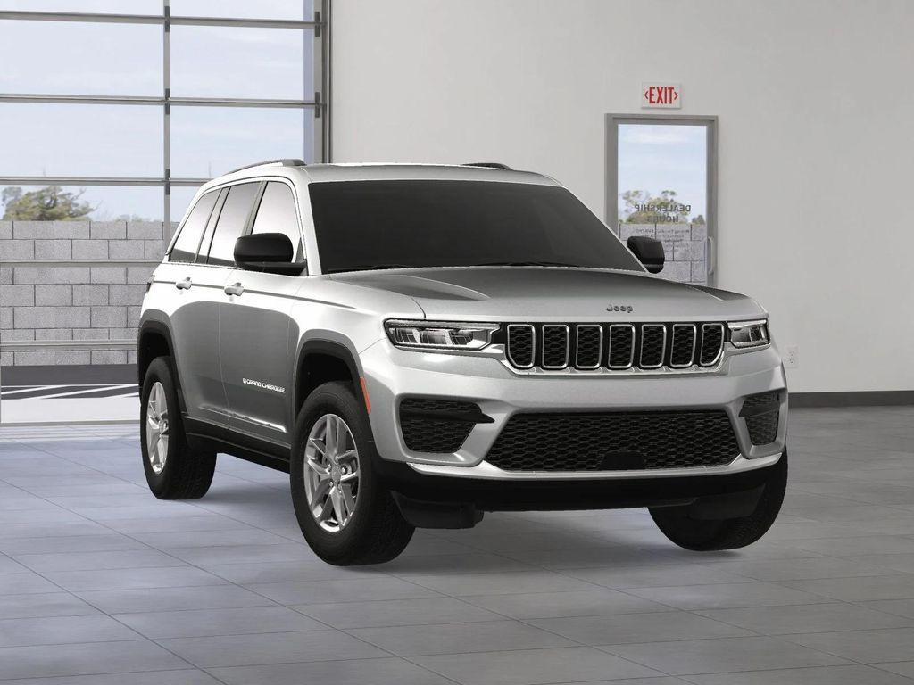 new 2025 Jeep Grand Cherokee car, priced at $41,034