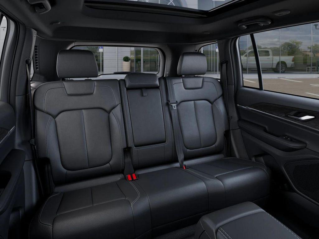 new 2025 Jeep Grand Cherokee car, priced at $49,336