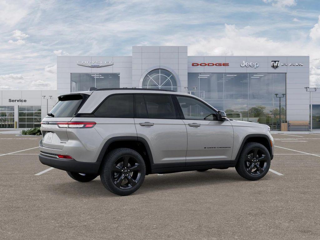 new 2025 Jeep Grand Cherokee car, priced at $49,336