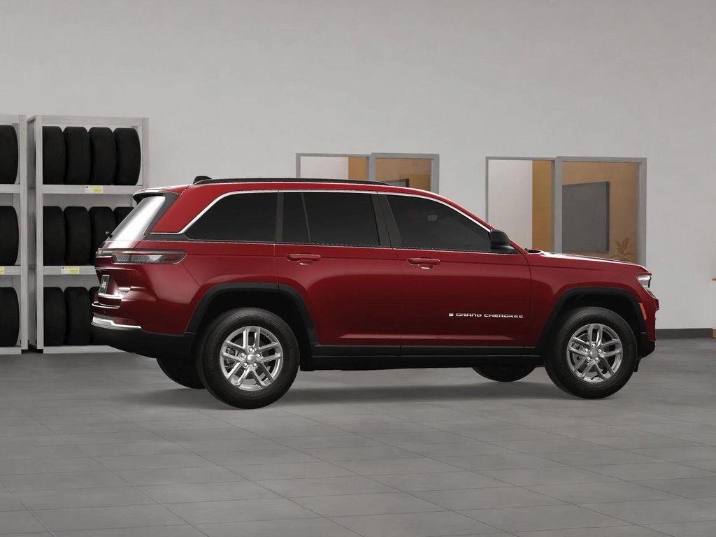 new 2025 Jeep Grand Cherokee car, priced at $39,534