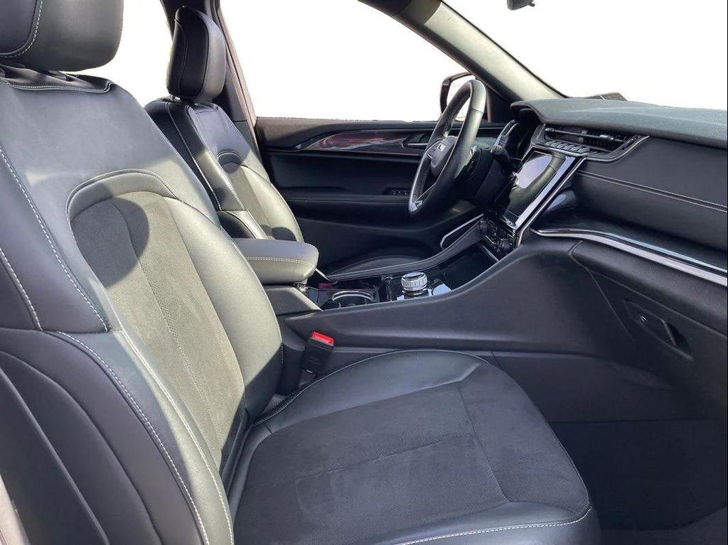 used 2022 Jeep Grand Cherokee car, priced at $31,999