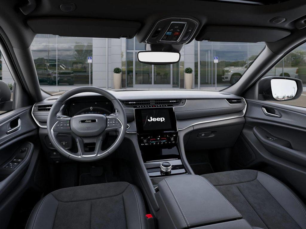 new 2025 Jeep Grand Cherokee car, priced at $43,461