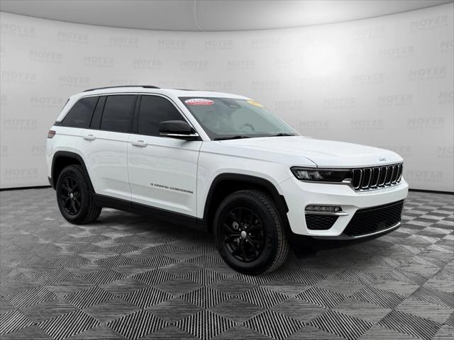 used 2022 Jeep Grand Cherokee car, priced at $35,497