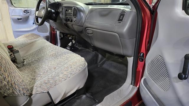 used 2000 Ford F-150 car, priced at $5,950
