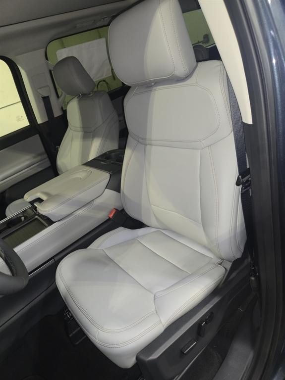 new 2025 Ford Expedition Max car, priced at $73,895