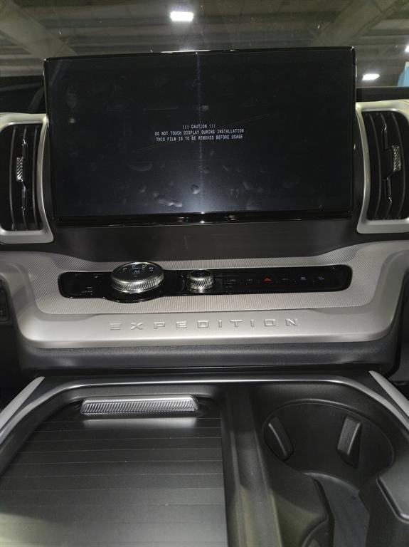 new 2025 Ford Expedition Max car, priced at $73,895