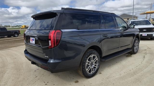 new 2025 Ford Expedition Max car, priced at $73,895