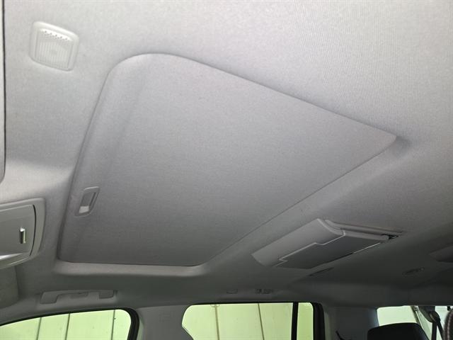 used 2015 GMC Yukon XL car, priced at $12,950