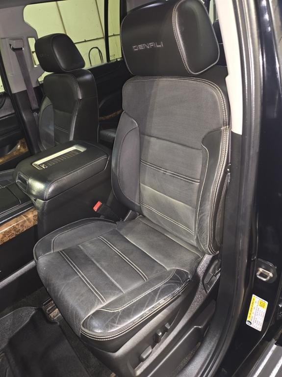 used 2015 GMC Yukon XL car, priced at $12,950