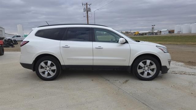 used 2015 Chevrolet Traverse car, priced at $11,450