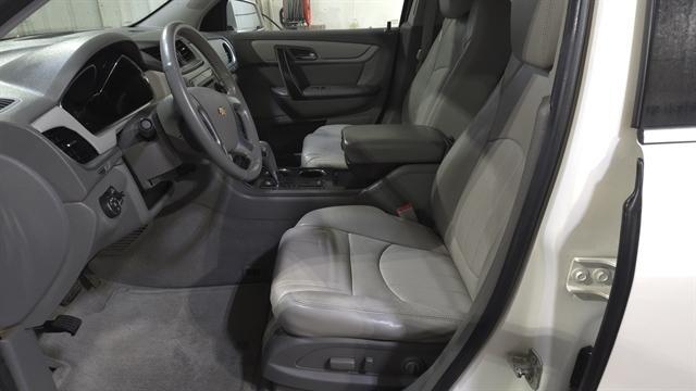 used 2015 Chevrolet Traverse car, priced at $11,450