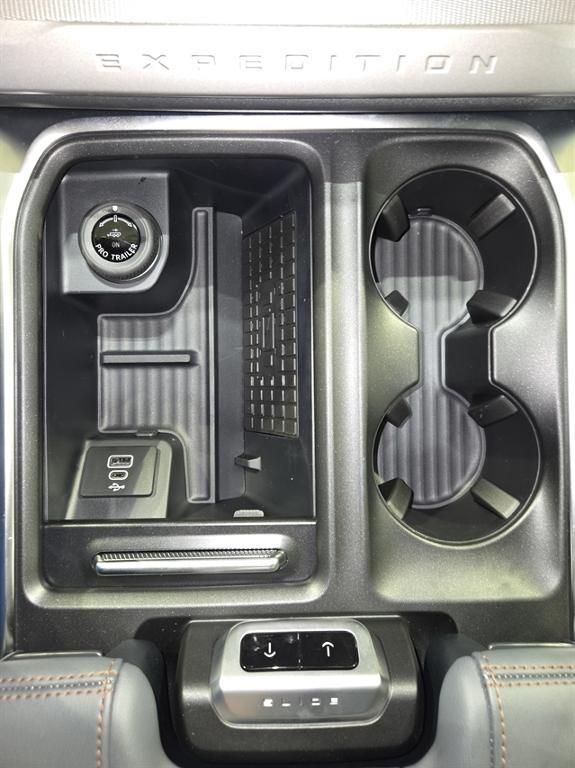 new 2025 Ford Expedition Max car, priced at $74,188