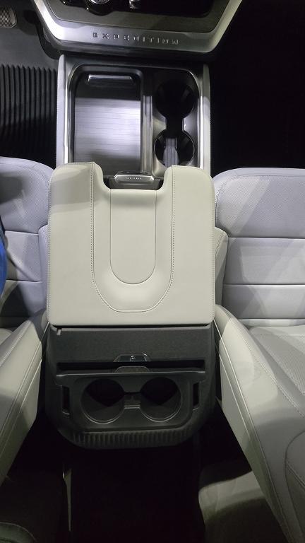 new 2025 Ford Expedition Max car, priced at $80,990