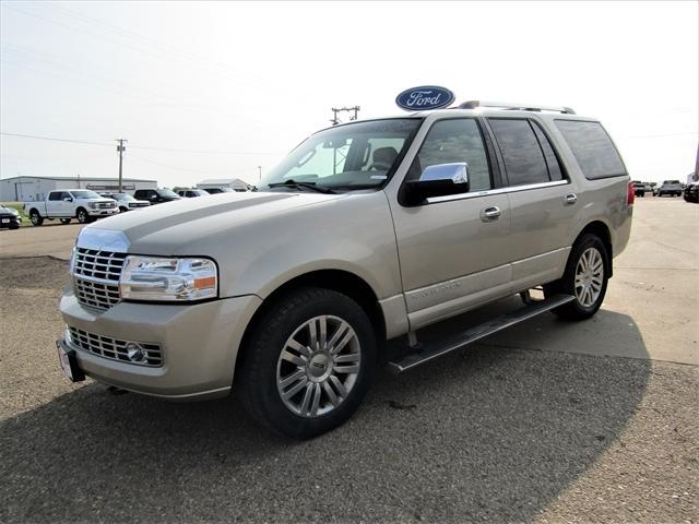 used 2007 Lincoln Navigator car, priced at $8,950