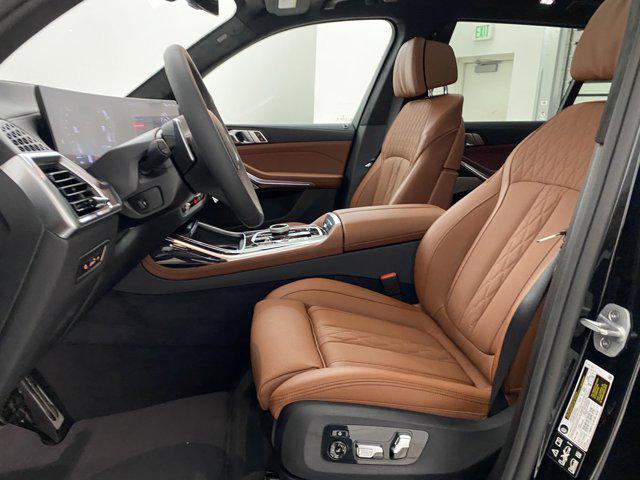 new 2025 BMW X7 car, priced at $125,695